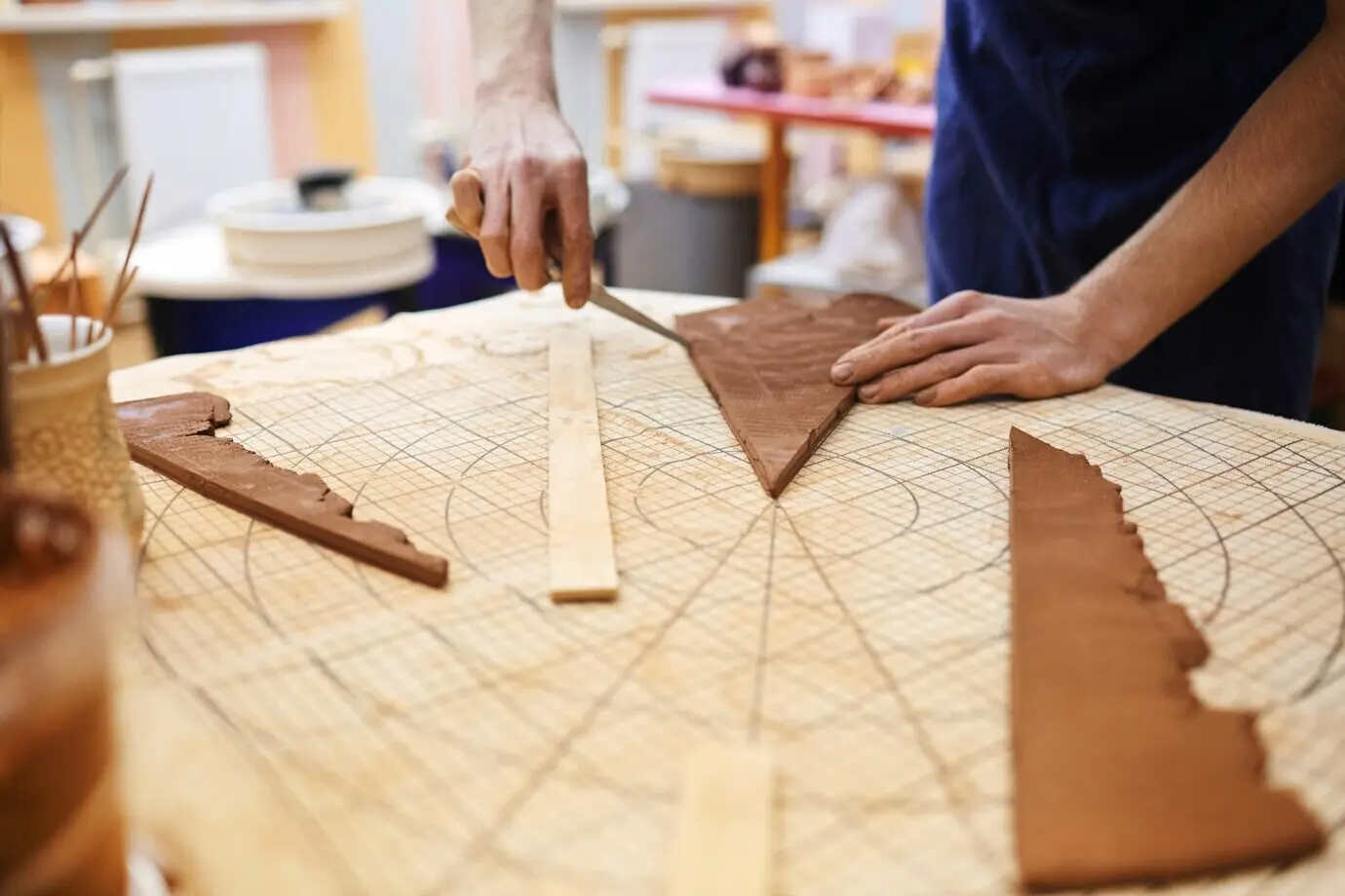 Bitte sende mir die vollständige Beschreibung, die ich auf Deutsch umformulieren soll.